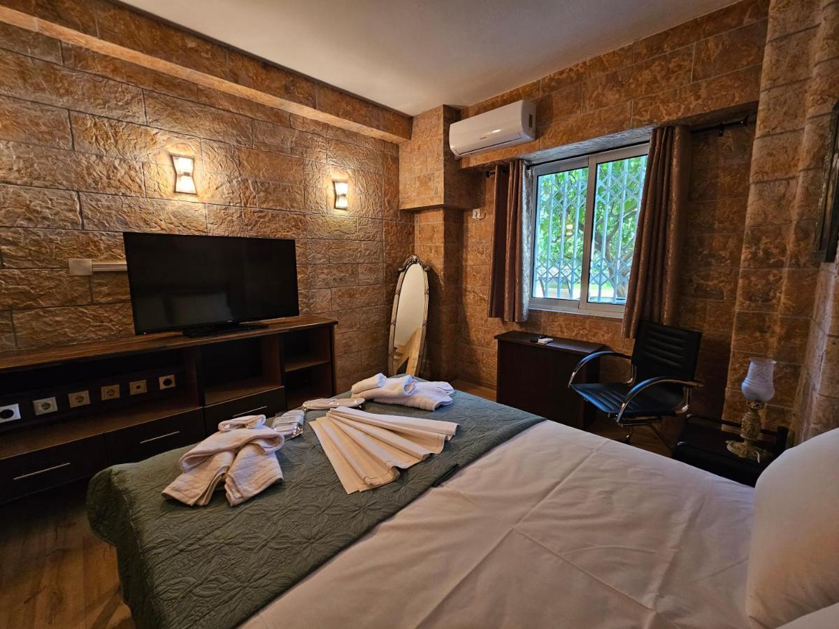 Honeywell Inn Markópoulon エクステリア 写真